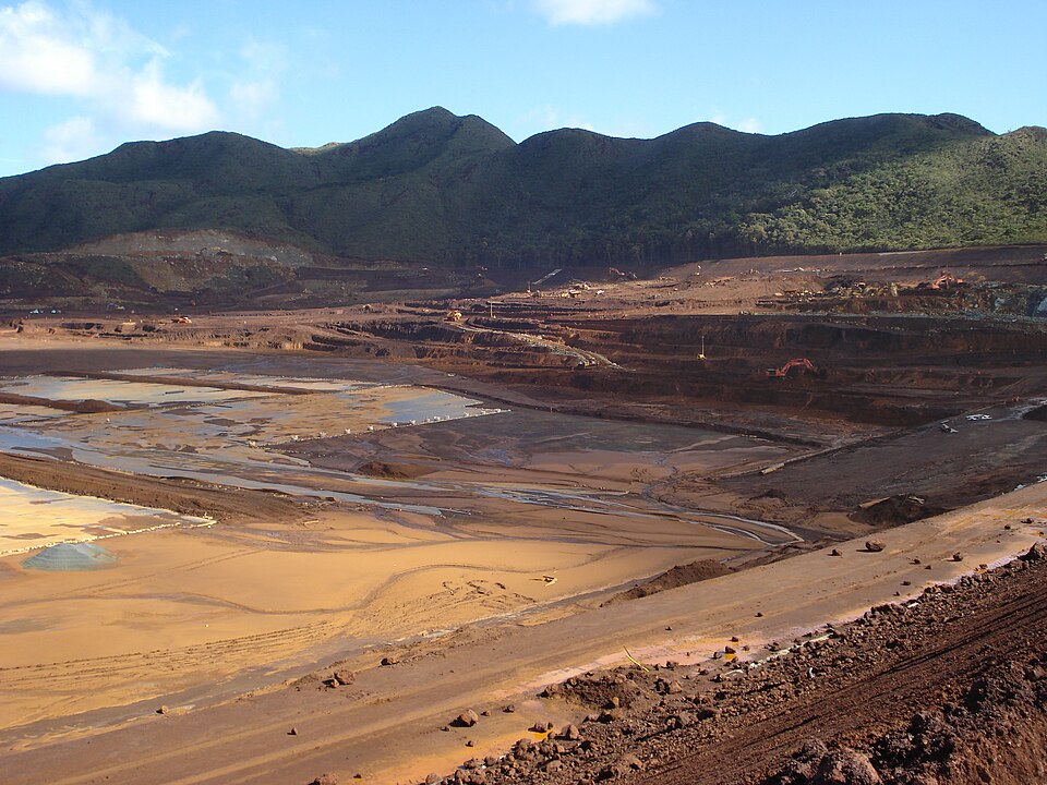 File:Goro mine tailings dam.jpg
